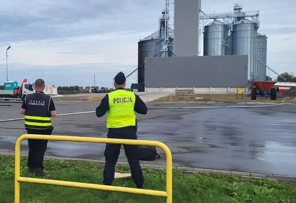 Wybuch gazu w zakładzie w Osięcinach-Krzyżówkach. 48-latek w szpitalu
