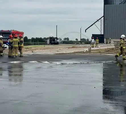 Wybuch zbiorników LPG na stacji PKP w Osięcinach – akcja straży pożarnej