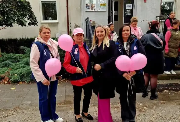 Różowy Marsz w Piotrkowie Kujawskim – wspólny krok dla zdrowia kobiet