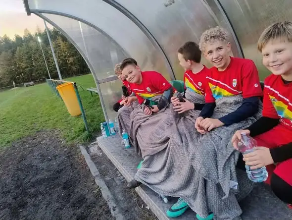 Młodzicy U-13 Tęczy Topólka wygrywają 4:3 z liderem grupy