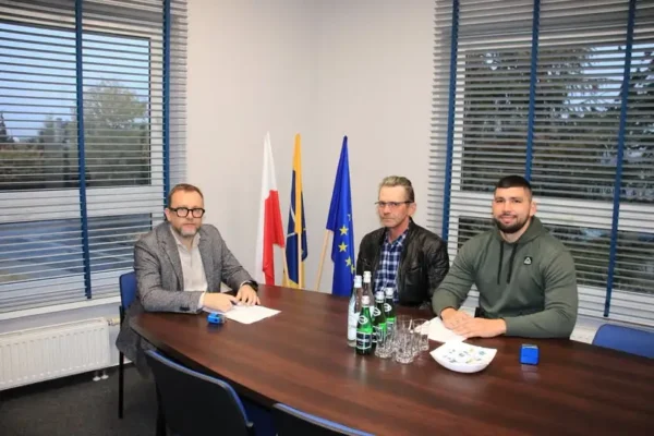 Dobre inwestuje w chodniki i strefę rekreacji – umowy podpisane