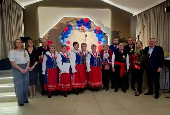 Przegląd Zespołów Ludowych w Dobrem: Kujawioki świętowały 18-lecie